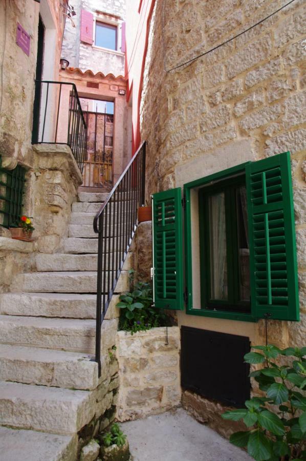 罗维尼Monterosso Old Town公寓 外观 照片